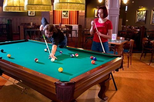 Penzion Bowling ลิฟตอฟสกีมิคูลาช ภายนอก รูปภาพ
